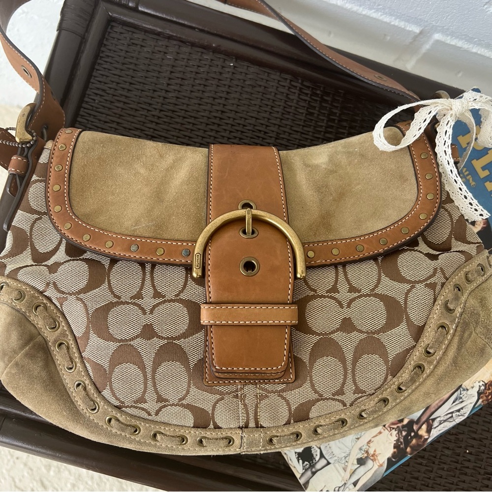 Y2K Coach Rare Signature Soho Suede Purse ๐ค - Picture 10 of 10